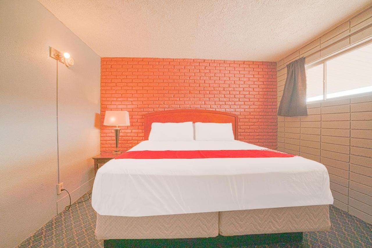 Town & Country Motel Bossier City By Oyo Bagian luar foto