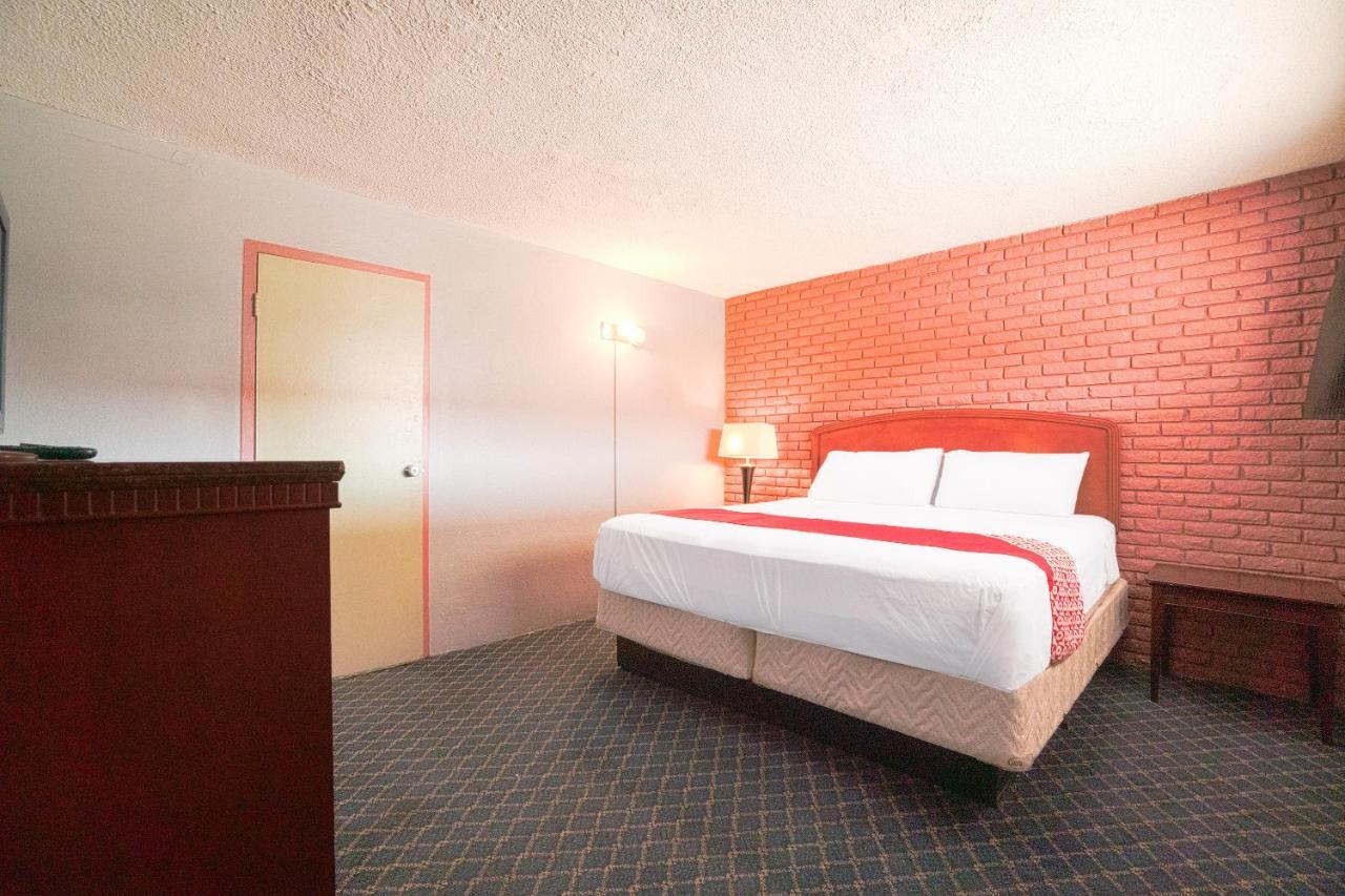 Town & Country Motel Bossier City By Oyo Bagian luar foto